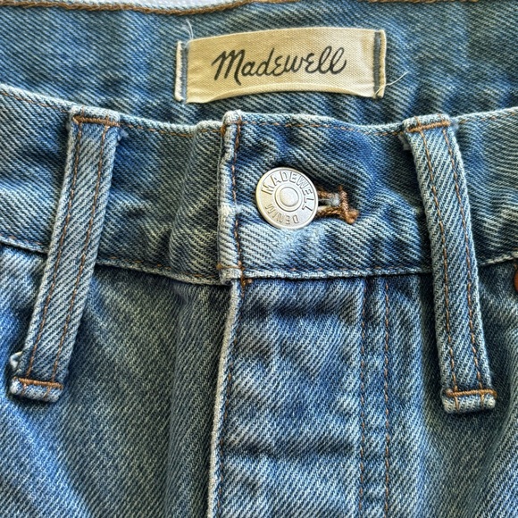 NWOT Madewell Relaxed Ripped Denim Shorts Homecrest Wash Blue Size 28 - Picture 4 of 9